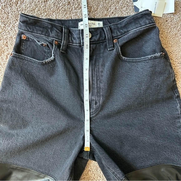 Abercrombie Womens Curve Love 90s Straight Ultra High Rise Jeans NWT 26/2L - Picture 11 of 16